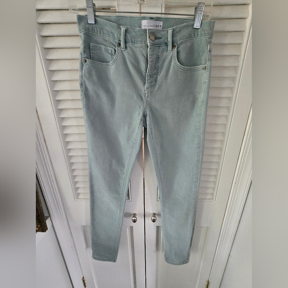 LOFT Seafoam Green Skinny Crop Jeggings - Picture 2 of 9